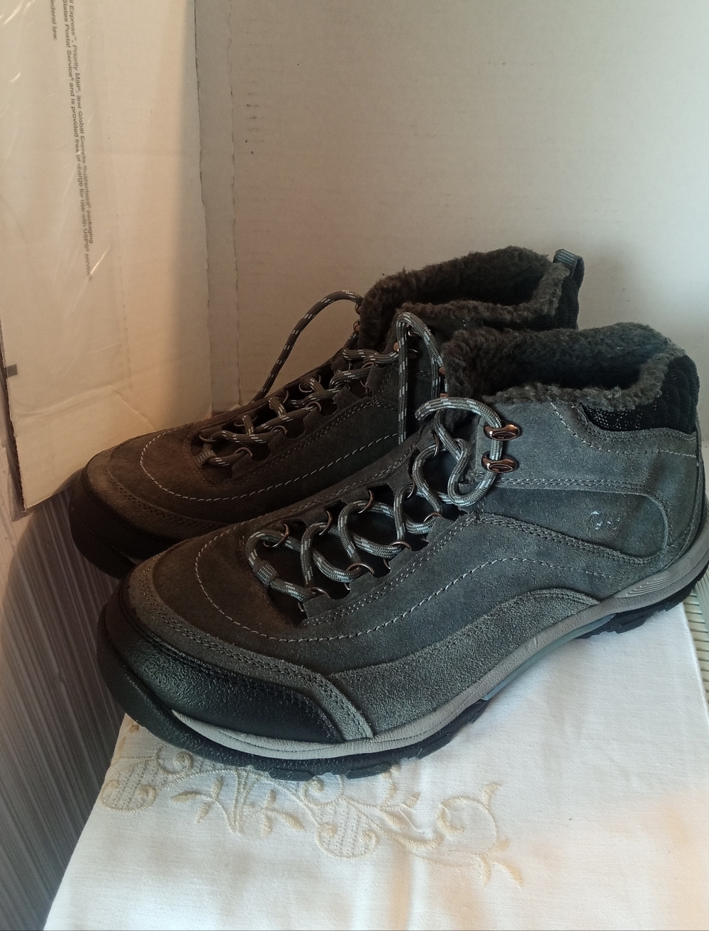 RYKA Women's Terrain Hiking Boots Grey Suede Leather Sherpa Lined 11